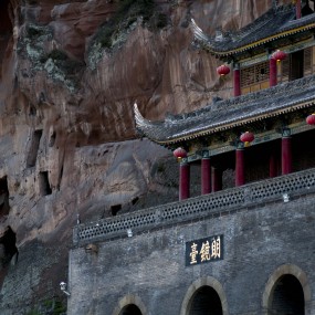有了信仰，石头里也能开出花朵－－彬县大佛寺