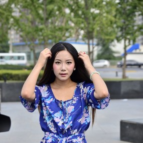 永阳公园 之 蓝衣美女（十三）