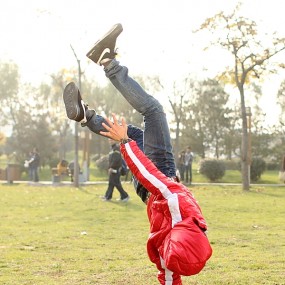 看看我的单手持地