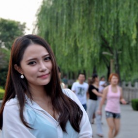 再发环城西苑的帅锅和美女