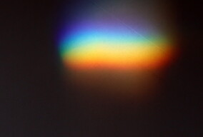 窗外射进一束光   觉得好看就拍下来