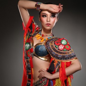 用艺术来展示古典美