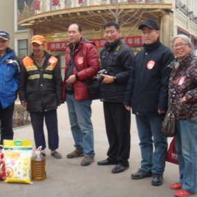 看望老兵李长明