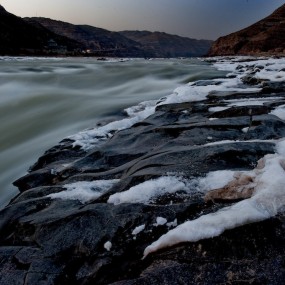 壶口冰瀑（下）龙壕云雾