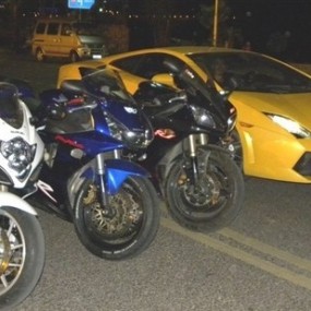 机车VS跑车，大马路暴走！