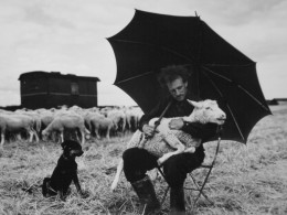 街头影像 ｜ 摄影师Sabine Weiss
