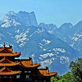 远眺华山别有一番韵味