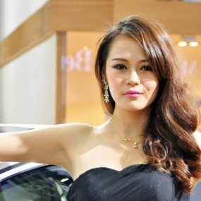 继续围观车展麻豆喽