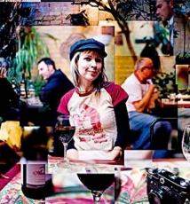 静中有动的蒙太奇画面