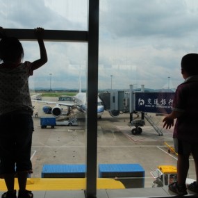 第一次见飞机，震撼。