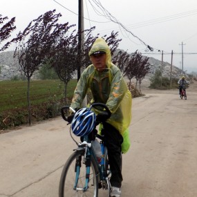 雨中骑车进秦岭