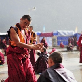 川西行《辩经》