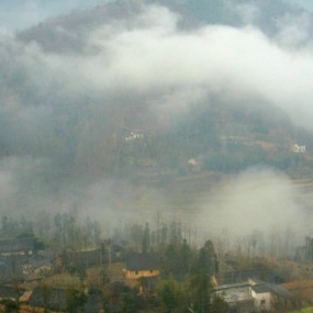 云雾深处有人家