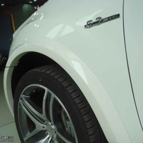 实拍全国限量的ＭＬ６３ ＡＭＧ十周年纪念版之大白兔