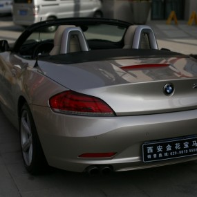 活动美女加宝马