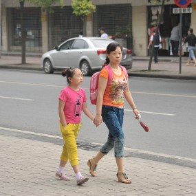 是书包沉重吗？