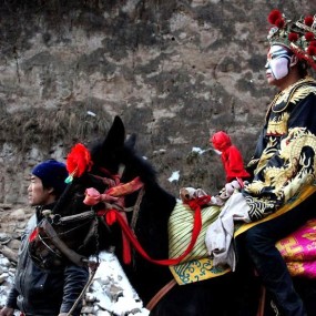 陇县社火——逼真扮演