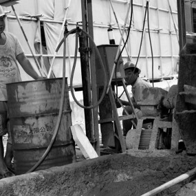 7月入伏的农民工