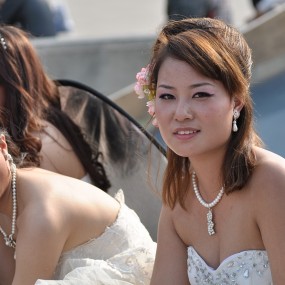 呵呵！这么多美女模特咋没人来拍？可惜呀！