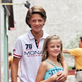 一张让我感动 让我思索许久的照片