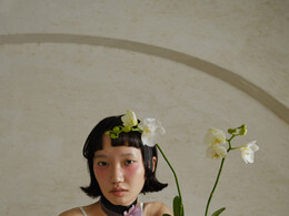 少女复古设计师品牌服装拍摄