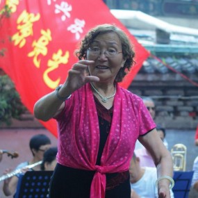 快乐老人 指挥风采