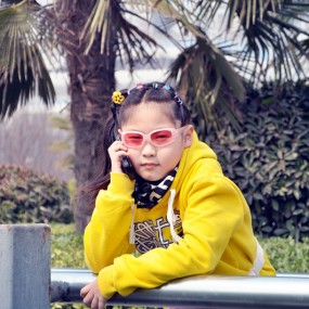 3.11城市运动公园可爱的小模特