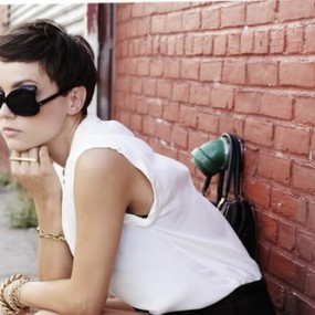 可爱的短发【欧美街拍】