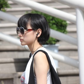 小美女街拍套图