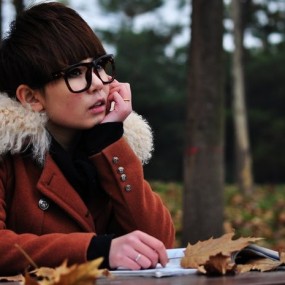 落叶琴弦伴书声-------欧亚人像之三