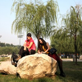 安子与贾佳的照片