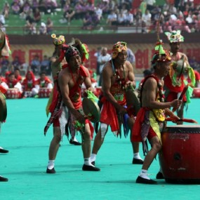 ‘老汉狂起来“