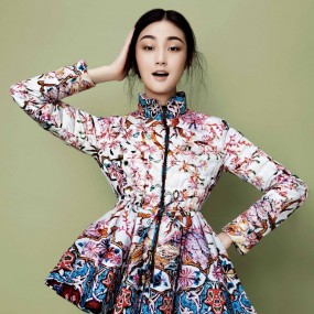 游天翼演绎VOGUE服饰与美容