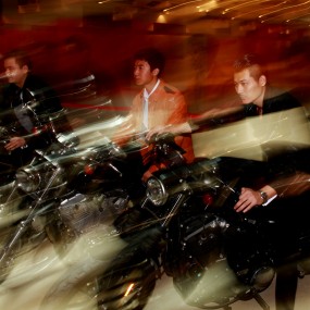 哈雷机车纽扣女郎.型男