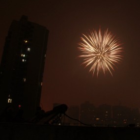 第一次拍烟花，欢迎指点··