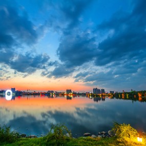 十五·十六夜拍遗爱湖