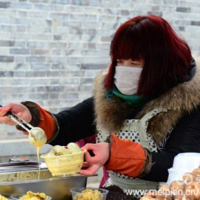 严寒盖不过热闹——白鹿原小吃街纪实