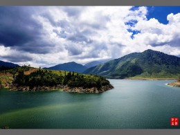 冶勒湖风光览胜