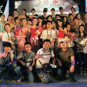 62届世界小姐总决赛合影