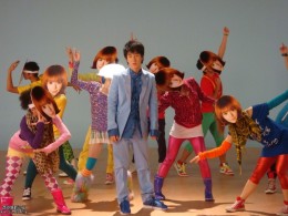 房祖名新专辑《乱》