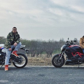 骑一骑停一停，手机随拍