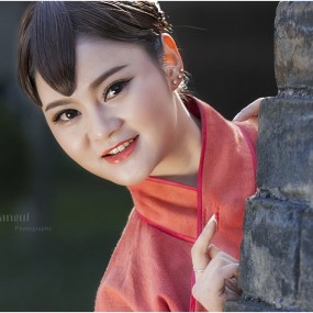 城墙根下拍“九儿”