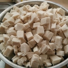 今年的生日聚会，我教大家炒馍花，一学即会，嘿嘿~~