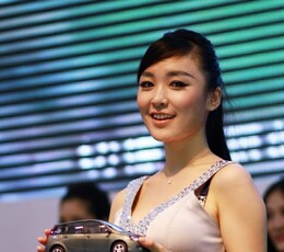 送你一个车模，要吗？