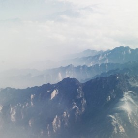 俯览秦岭山脉 赏龙脉壮丽