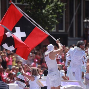 荷兰“同志”的骄傲大游行