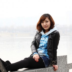 2012-03-04南湖人像作业 初次参加论坛活动，请多拍砖