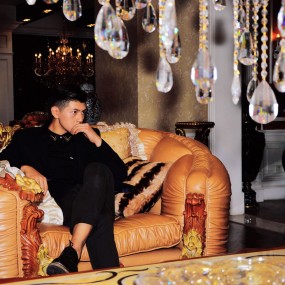 寻找封面女郎！