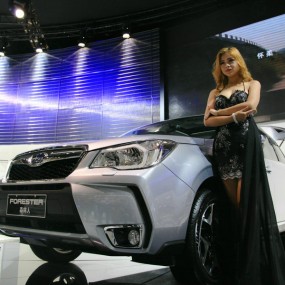 6.11曲江车展美女多