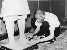 第一位“发现”兵马俑的老人去世，外媒疯狂报道，中国却悄无声息？